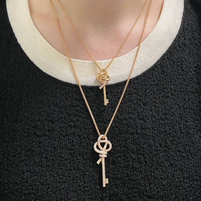 T*f*ny necklaces